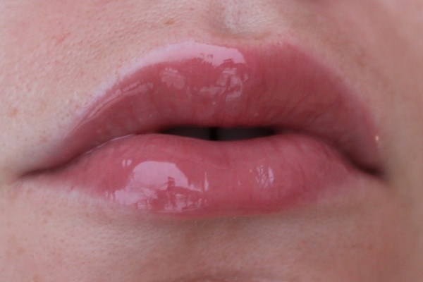 Изменять иногда полезно. Clinique Superbalm Moisturizing Gloss в оттенке № 08 ginger