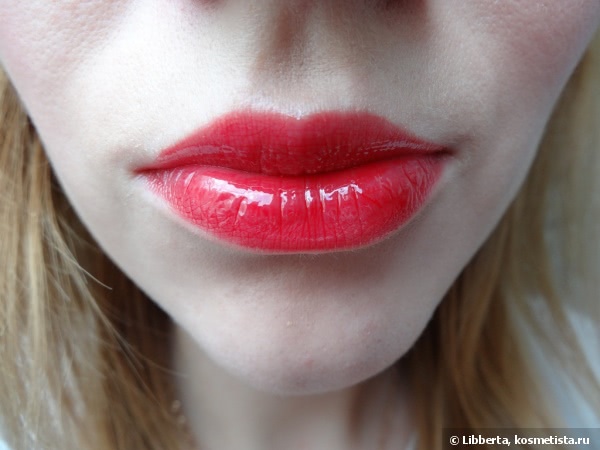 Блеск для губ Max Factor Colour Elixir Gloss, оттенок 30 Captivating Ruby - красная ягодка