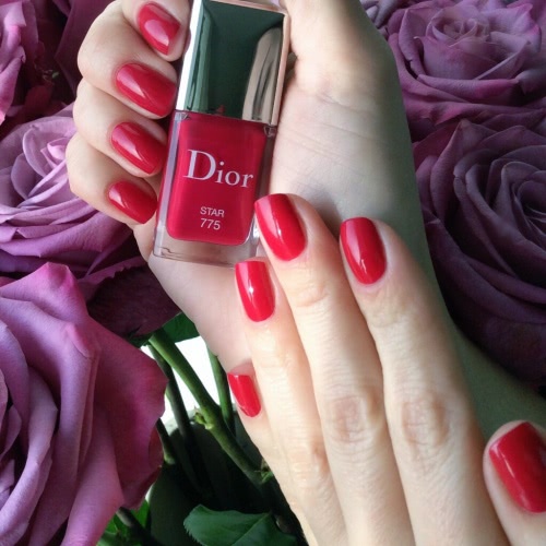 Dior Vernis Couture Colour Gel Shine And Long Wear Nail Lacquer #775 Star