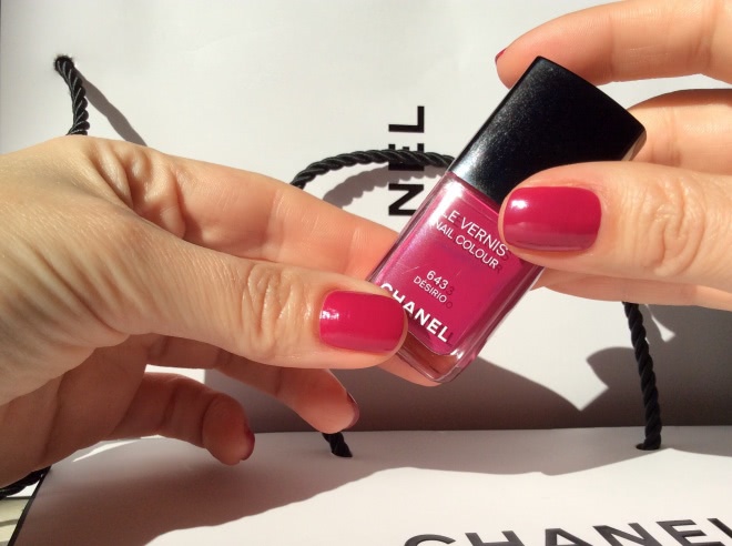 Chanel Le Vernis Nail Colour # 643 Desirio