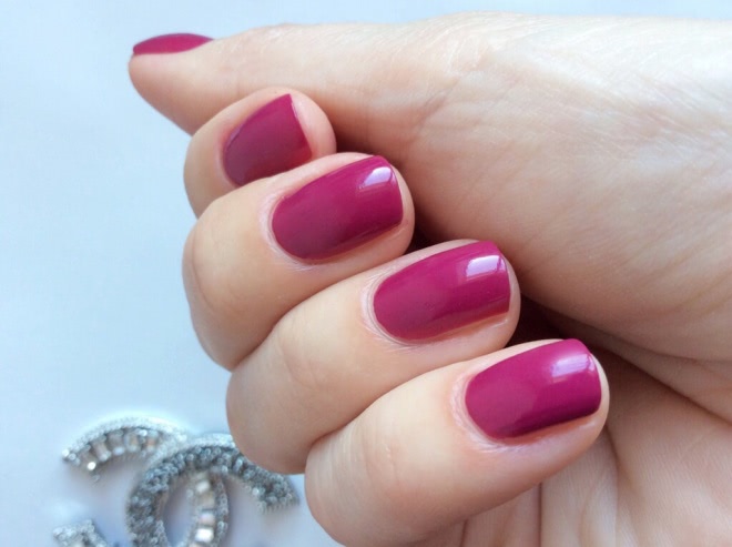 Chanel Le Vernis Nail Colour # 643 Desirio