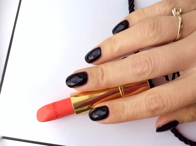 Лак с сюрпризом! Chanel Le Vernis Longwear Nail Colour #538 Gris Obscur