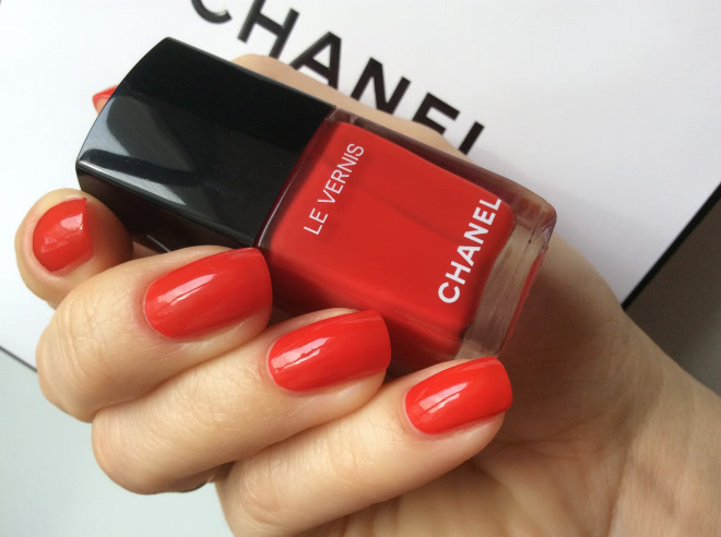 Chanel Coco Code Spring 2017 Makeup - Chanel Le Vernis Longwear Nail Colour 546 Rouge Red
