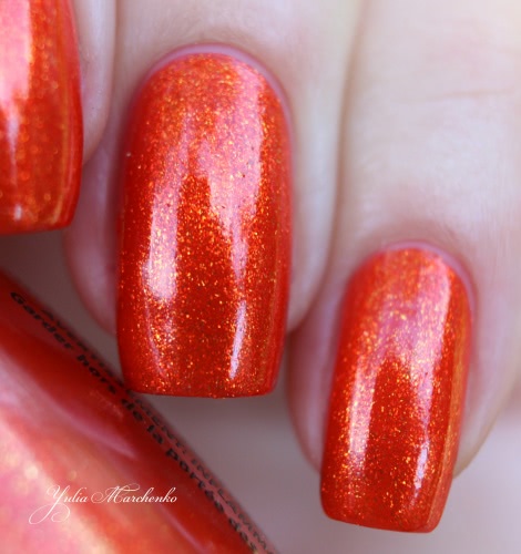 China Glaze - Riveting