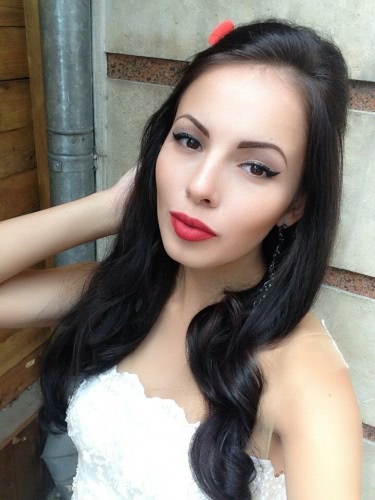 Совершенный красный. Inglot Freedom System Lipstick в оттенке №507