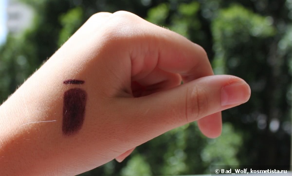 Mac Satin Lipstick в оттенке Cyber