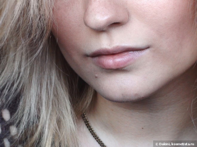 Губная помада L'Oreal Color Riche Collection Privee J Lo's Nude