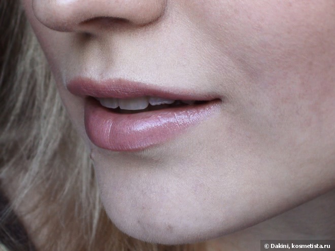 Губная помада L'Oreal Color Riche Collection Privee J Lo's Nude