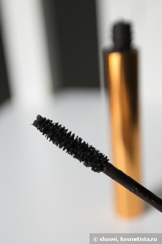 Тушь YSL Volume Effet Faux Cils Luxurious Mascara For A False Lash Effect в оттенке #1 black
