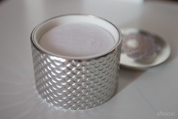 Пудра для лица в шариках «Метеориты» Guerlain Meteorites Light Revealing Pearls Of Powder в оттенке #1 Blanc de perle