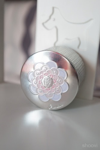 Пудра для лица в шариках «Метеориты» Guerlain Meteorites Light Revealing Pearls Of Powder в оттенке #1 Blanc de perle