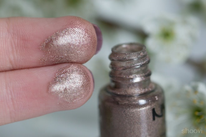 Рассыпчатые тени-пигмент NYX Loose Pearl Eyeshadow в оттенке #lp20 (Mocha)