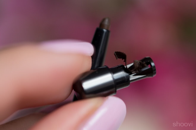 Карандаш для глаз Burberry Effortless Kohl Eyeliner в оттенке Chestnut Brown No.02