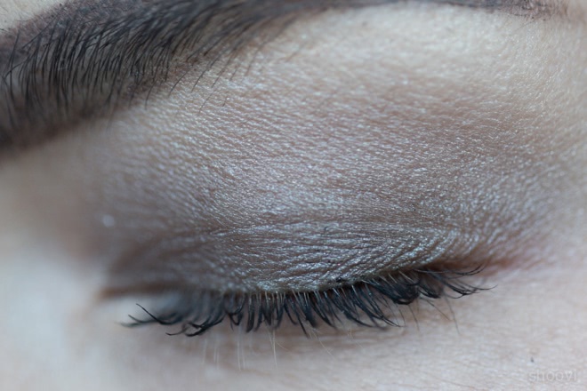 Тени ArtDeco Pearl Eye Shadow #05 pearly grey brown и ArtDeco Duochrome Eye Shadow #201 historic wood