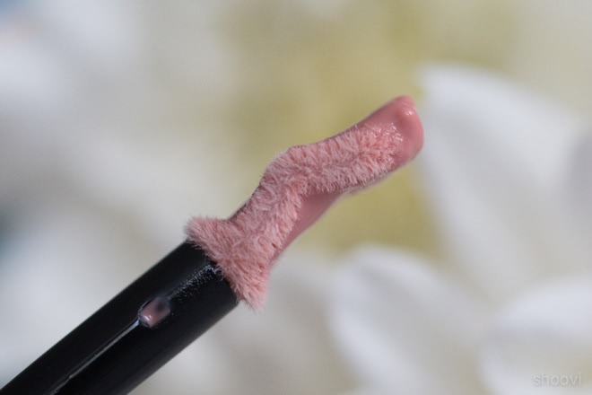 Блеск для губ L'Oreal Paris Infaillible Xtreme Resist в оттенке #103 Protest Queen