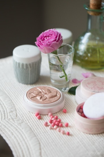 Пудра-хайлайтер Guerlain Poudre De Soie Illuminating Silk Shimmer Powder