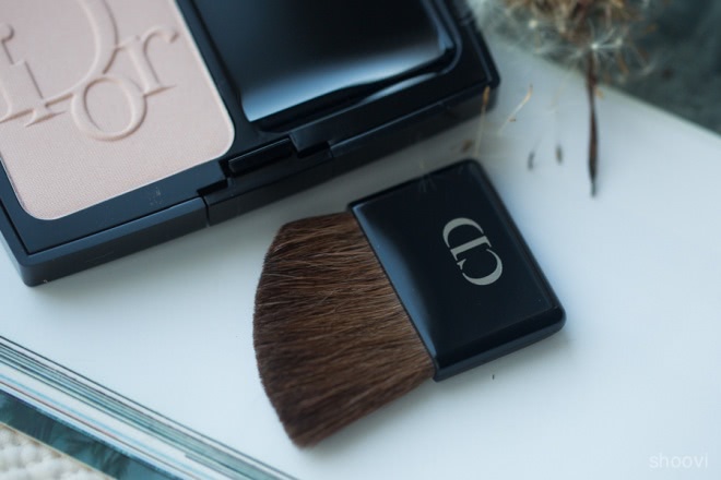 Румяна Dior Diorblush Vibrant Colour Powder Blush в оттенке #421 Starlight
