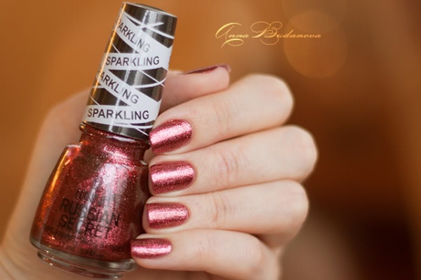 Fennel Russian Secret Sparkling Nail Lacquer №11