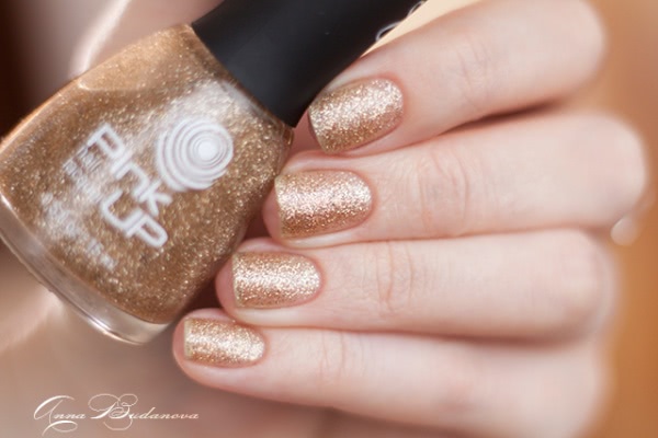 Pink Up Nail Lacquer Masquerade №03