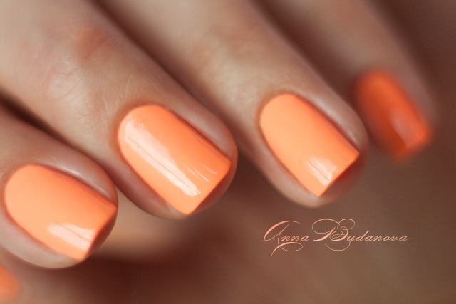 China Glaze Nail Lacquer with herdeners 81318 Sun Of A Peach + стемпинг BP-59