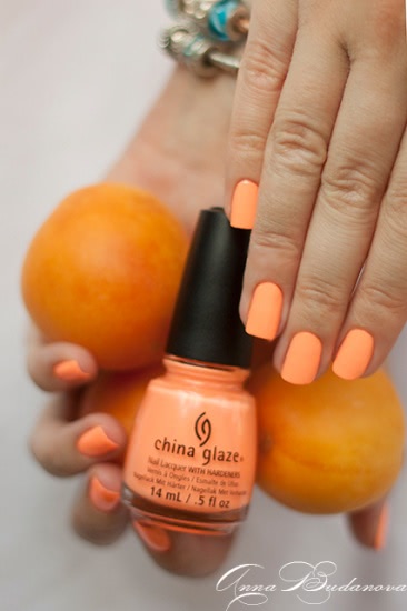 China Glaze Nail Lacquer with herdeners 81318 Sun Of A Peach + стемпинг BP-59