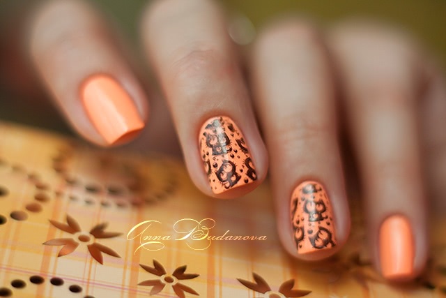 China Glaze Nail Lacquer with herdeners 81318 Sun Of A Peach + стемпинг BP-59