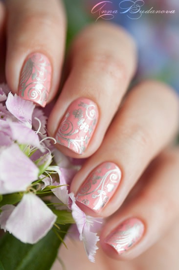 NailLOOK 31396 Wild Daisy + стемпинг с диском BP-56