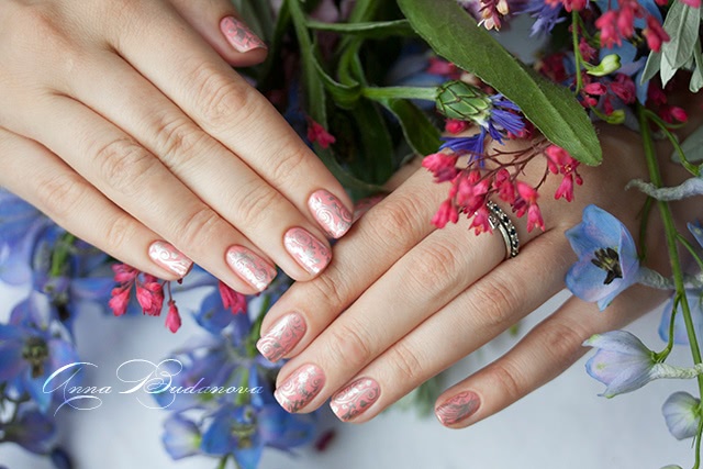 NailLOOK 31396 Wild Daisy + стемпинг с диском BP-56