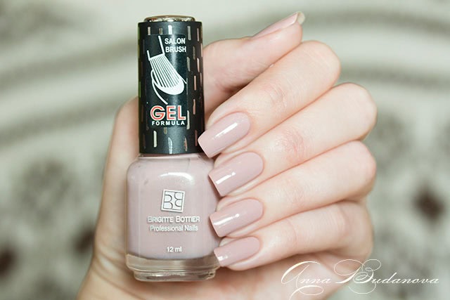 Brigitte Bottier Professional Nails: GF 04, GF 15, SSH 558, PT 322