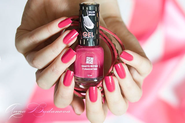 Brigitte Bottier Professional Nails: GF 04, GF 15, SSH 558, PT 322