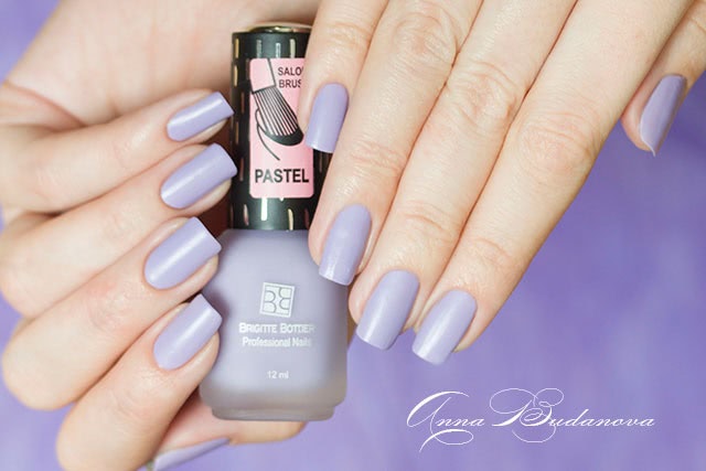 Brigitte Bottier Professional Nails: GF 04, GF 15, SSH 558, PT 322