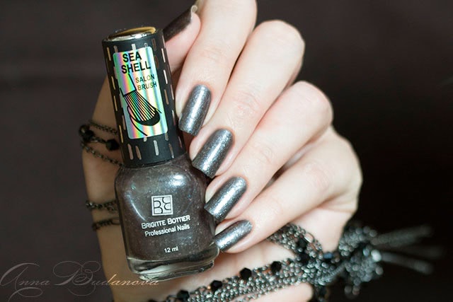 Brigitte Bottier Professional Nails: GF 04, GF 15, SSH 558, PT 322