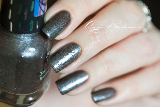 Brigitte Bottier Professional Nails: GF 04, GF 15, SSH 558, PT 322
