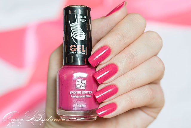 Brigitte Bottier Professional Nails: GF 04, GF 15, SSH 558, PT 322