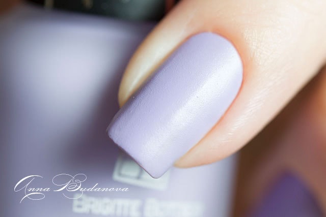 Brigitte Bottier Professional Nails: GF 04, GF 15, SSH 558, PT 322