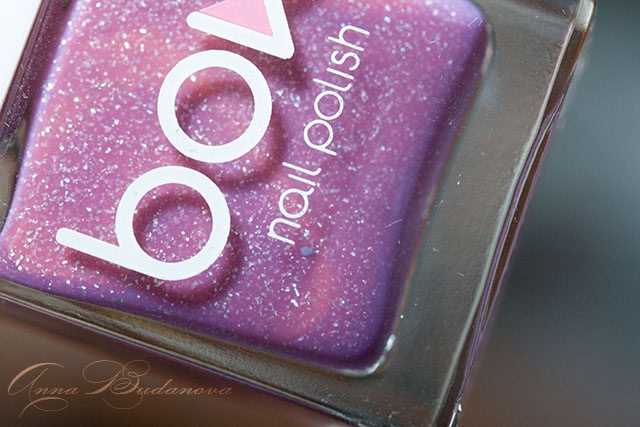 BOW Nail polish Love at War
