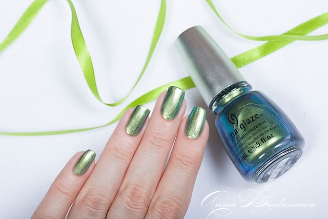 China Glaze Nail Lacquer With Hardeners №81167 Unpredictable