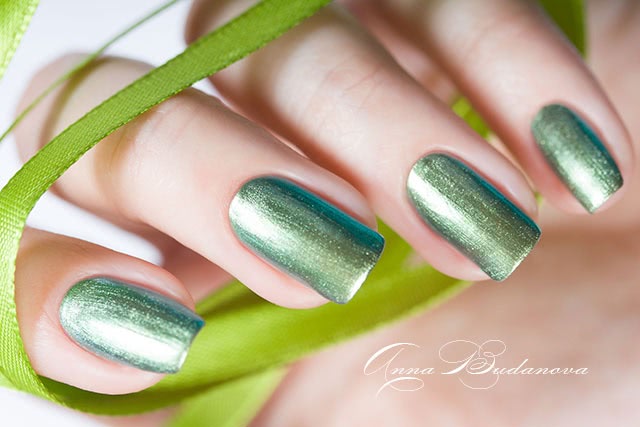 China Glaze Nail Lacquer With Hardeners №81167 Unpredictable