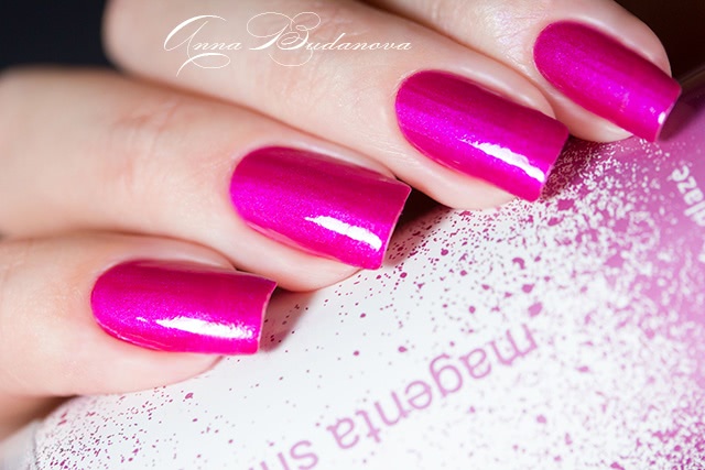 Цветной лак-спрей China Glaze Coloured Nail Spray