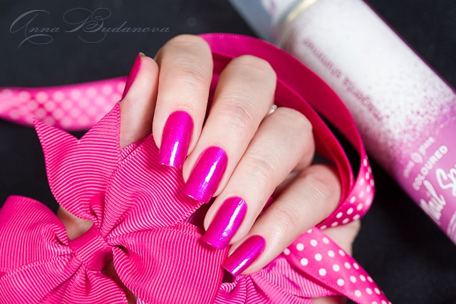 Цветной лак-спрей China Glaze Coloured Nail Spray