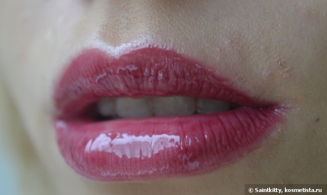 Ягодные блески для губ в моей косметичке: слива Ysl, вишня Chanel и малина Clarins