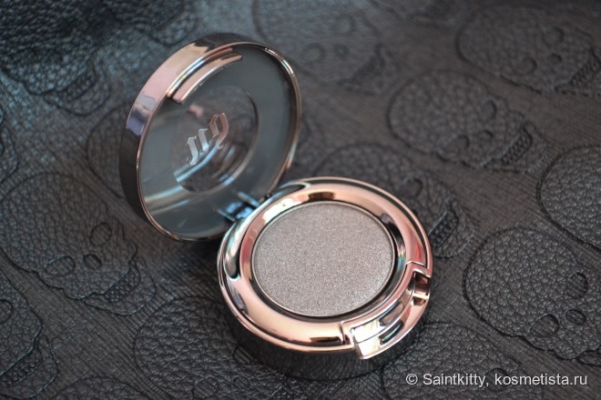 Urban Decay Eyeshadow Mushroom