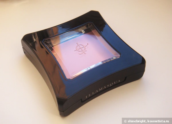 Нежнее нежного Illamasqua Powder Blusher в оттенке Katie