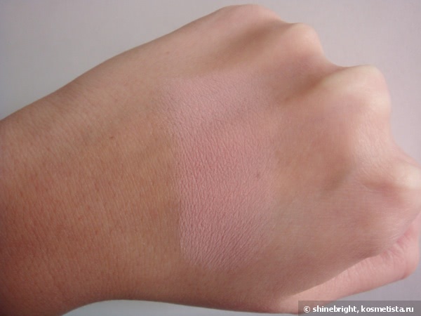 Нежнее нежного Illamasqua Powder Blusher в оттенке Katie