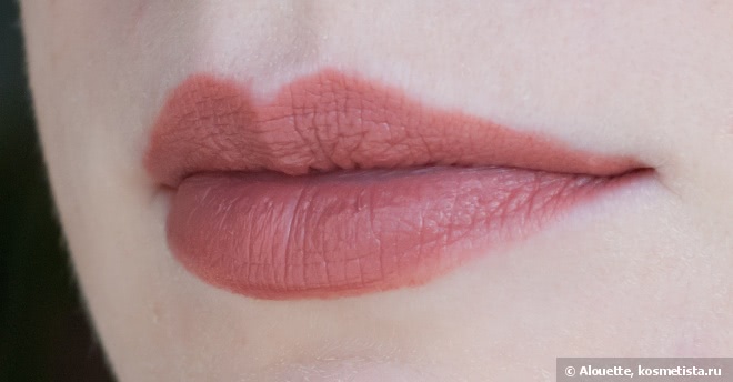 Жидкие матовые помады - четыре Bourjois Rouge Edition Velvet Lipstick и одна Guerlain Rouge G L'extrait Crème de Rouge Intense Matte Colour