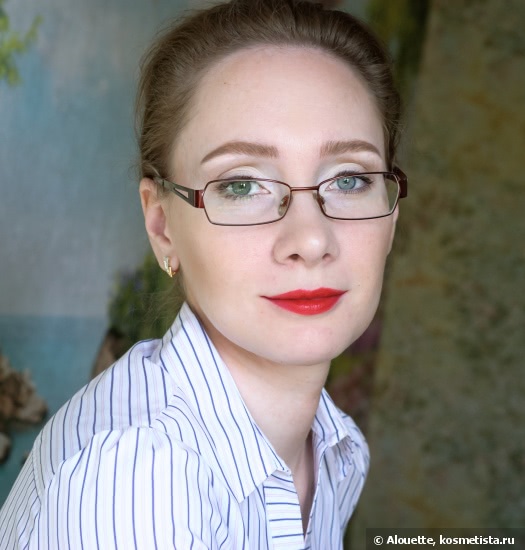 Жидкие матовые помады - четыре Bourjois Rouge Edition Velvet Lipstick и одна Guerlain Rouge G L'extrait Crème de Rouge Intense Matte Colour