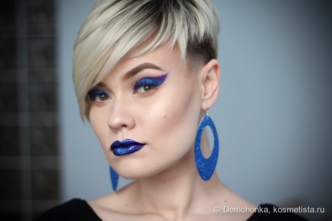 Blue Glitter Liner and Lips Makeup Tutorial