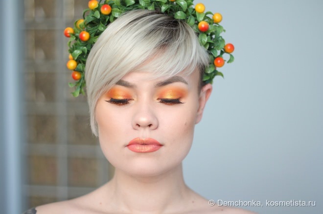 Blue Glitter Liner and Lips Makeup Tutorial