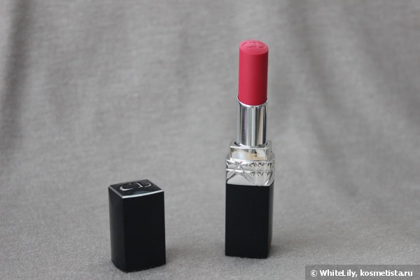 Помады из весенних коллекций Chanel и Dior