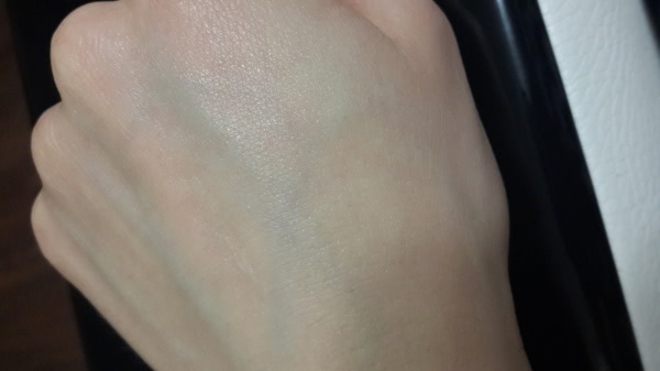 В борьбе за чистую кожу Estee Lauder Clear Difference Advanced Blemish Serum